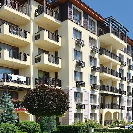 On Maxi Complex With Parking Apartamento Saints Constantine and Helena